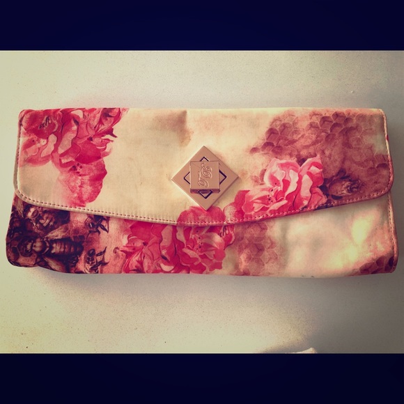 Ted Baker London Handbags - Ted Baker Maarsha Floral Clutch